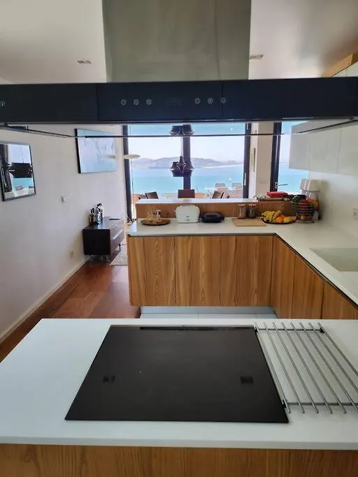 Modern Villa With Sea & River View Pool And Gym. Lisbon