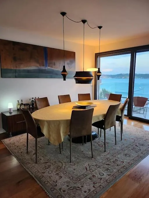 Modern Villa With Sea & River View Pool And Gym. Lisbon