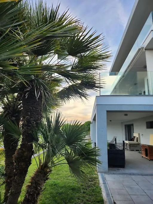 Modern Villa With Sea & River View Pool And Gym. Lisbon